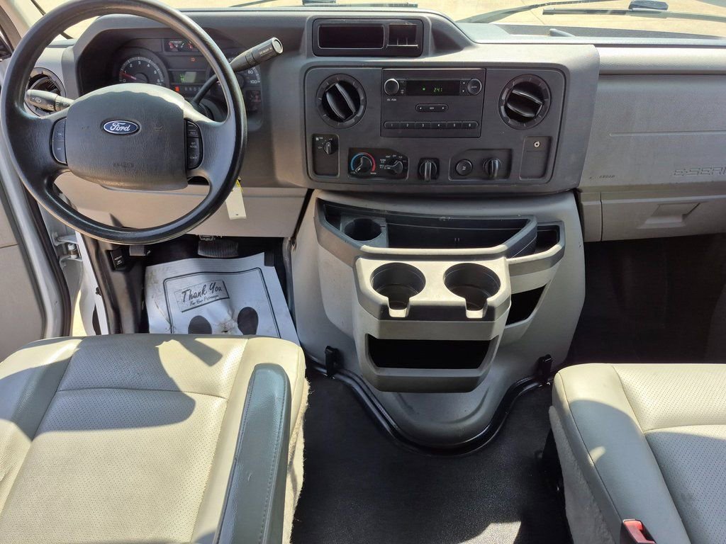 Used 2014 Ford E-350 and Econoline 350 Super Duty w/ Power Group image 2