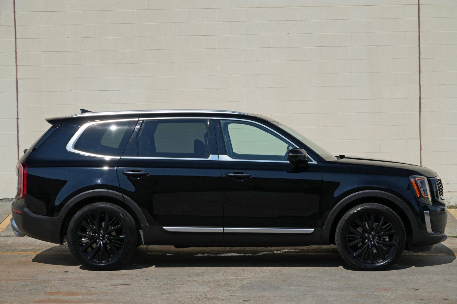 Used 2020 Kia Telluride SX w/ Towing Package FWD image 55