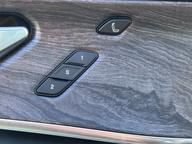 Used 2022 Jeep Grand Cherokee L Overland w/ Luxury Tech Group IV image 23