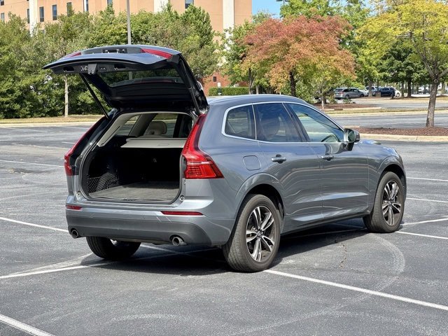 Used 2020 Volvo XC60 T5 Momentum w/ Protection Package Premier image 18