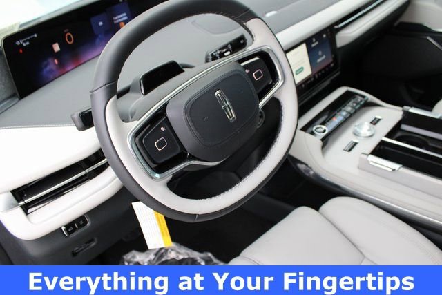 New 2026 Lincoln Navigator Reserve image 32