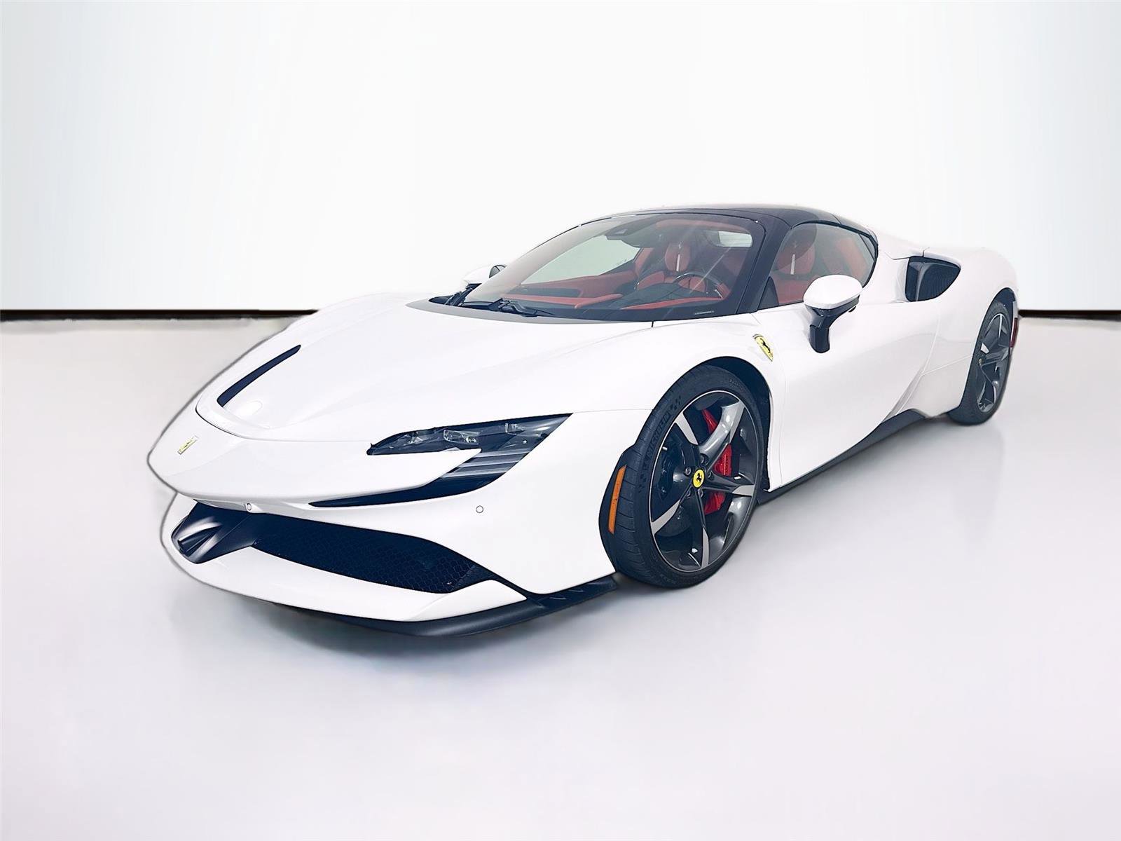 Used 2024 Ferrari SF90 Spider image 9