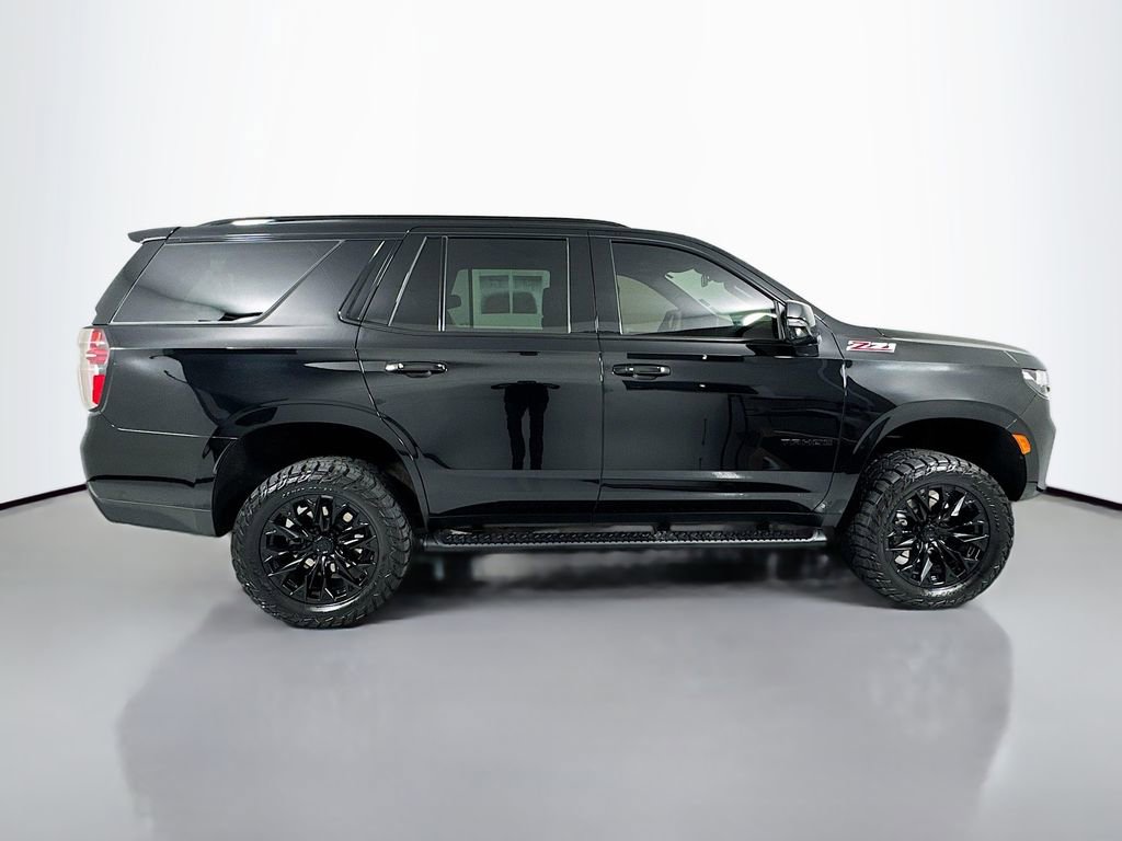 Used 2024 Chevrolet Tahoe Z71 w/ Luxury Package AWD/4WD image 9