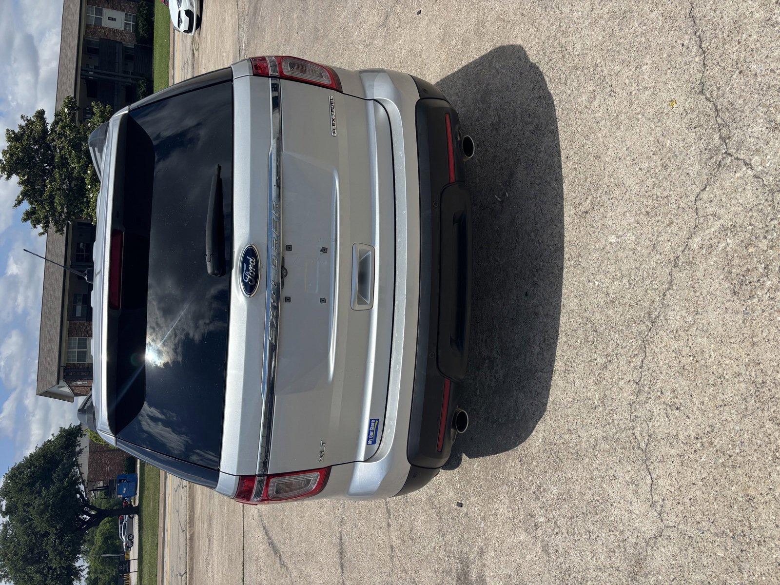 Used 2014 Ford Explorer XLT w/ Equipment Group 202A FWD image 6