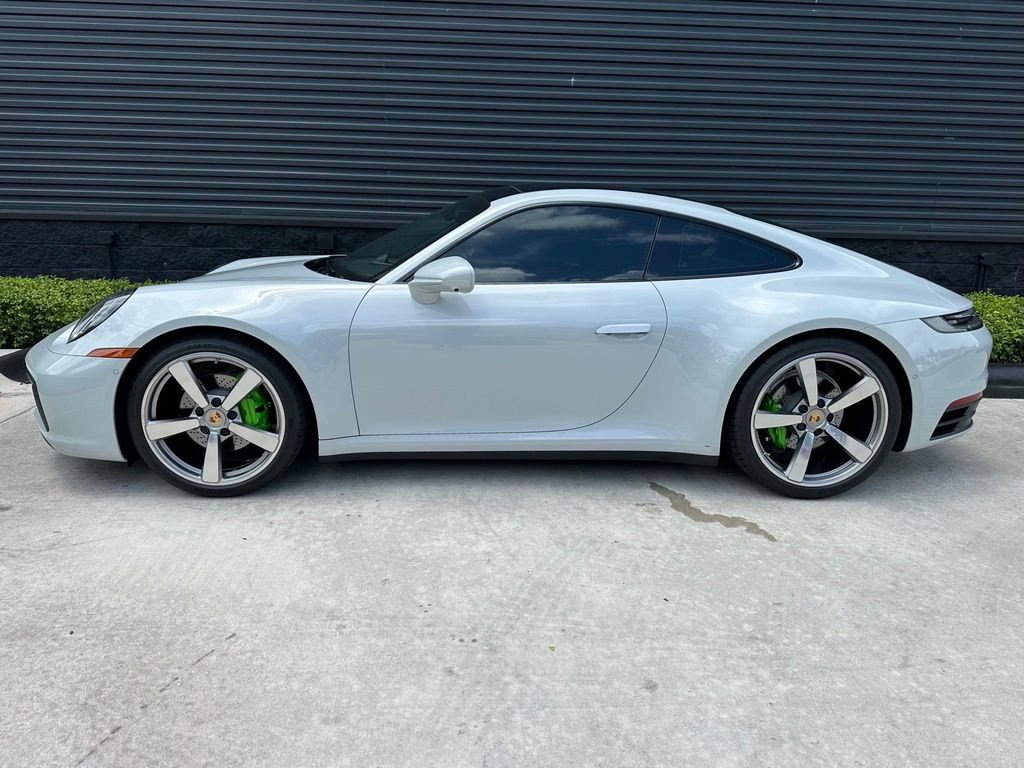 Certified 2024 Porsche 911 Carrera 4 AWD/4WD image 2
