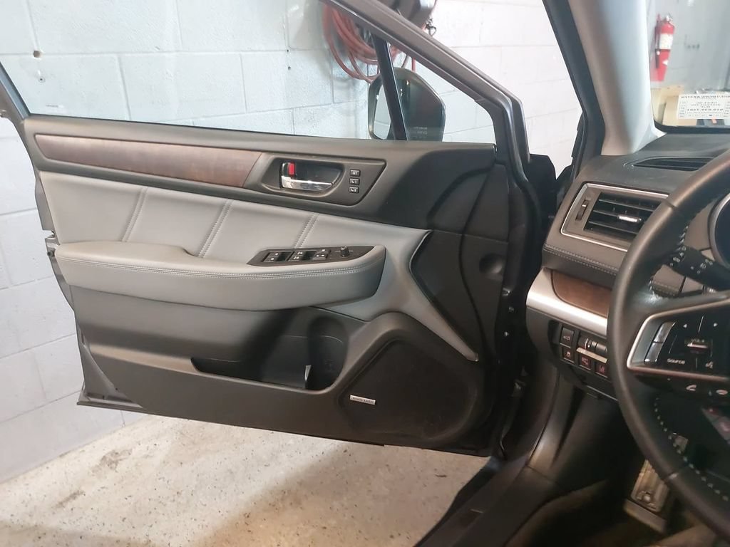 Used 2018 Subaru Outback 2.5i Limited AWD/4WD image 27