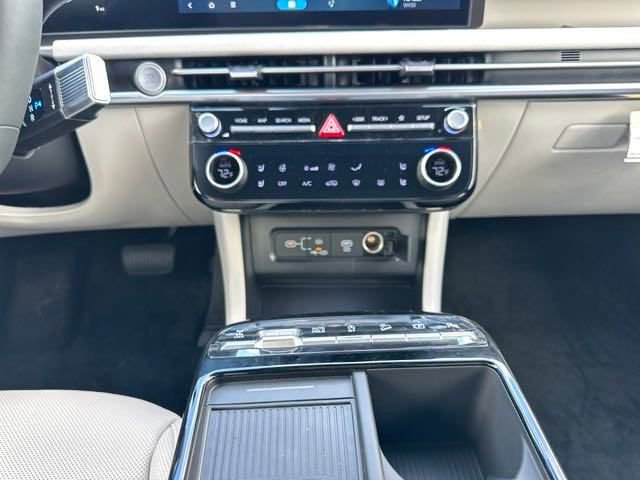 New 2025 Hyundai Tucson Limited image 15