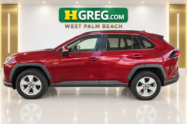 Used 2020 Toyota RAV4 XLE FWD image 4