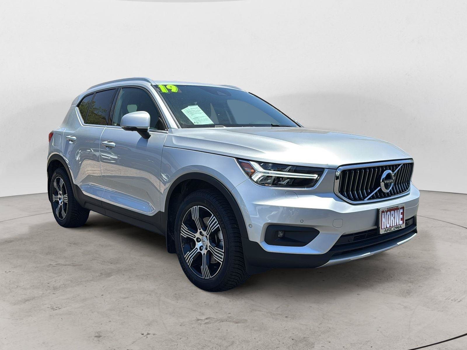 Used 2019 Volvo XC40 T5 Inscription AWD/4WD image 1