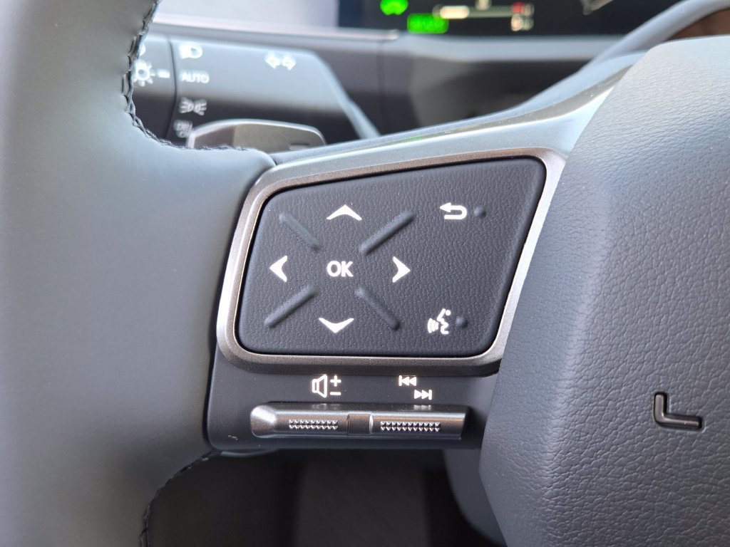 New 2026 Lexus ES 350h w/ Cold Area Package FWD image 21