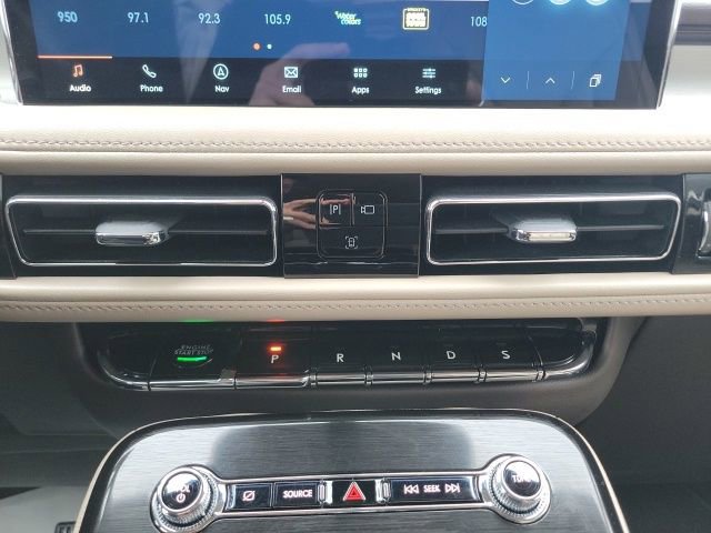 Used 2023 Lincoln Nautilus AWD w/ Premium Package image 40