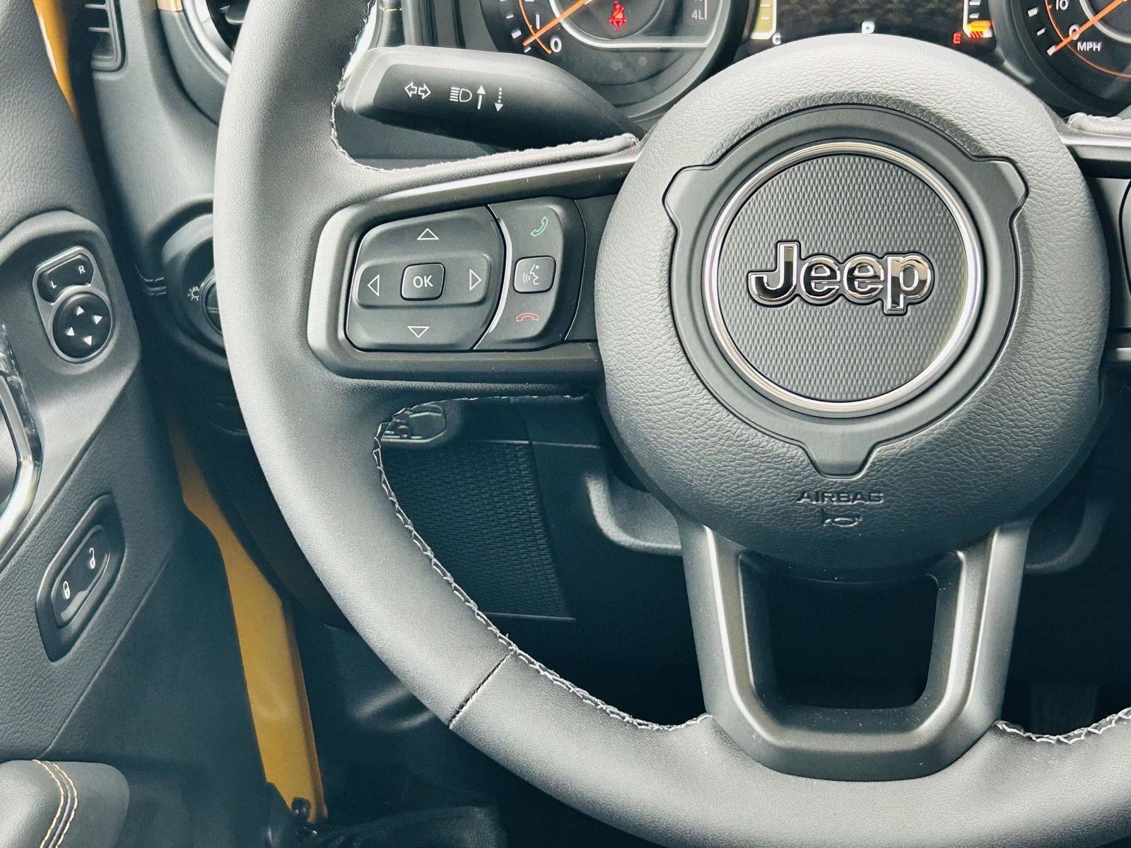 New 2026 Jeep Gladiator Sport AWD/4WD image 15