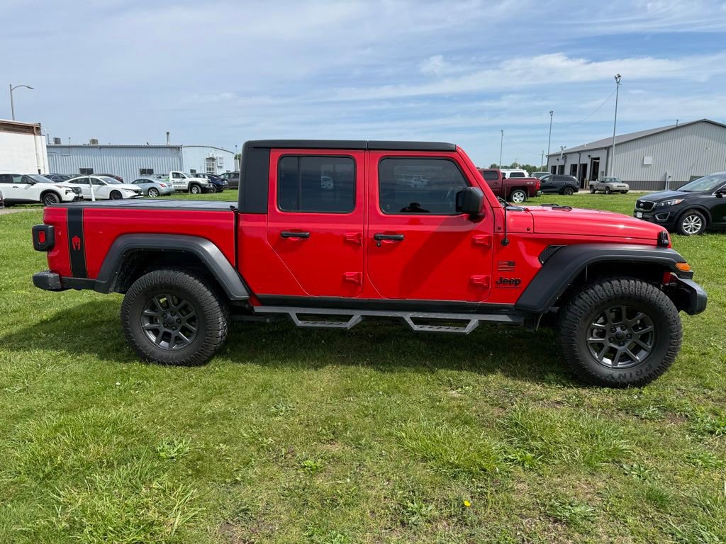 Used 2023 Jeep Gladiator Sport AWD/4WD image 4