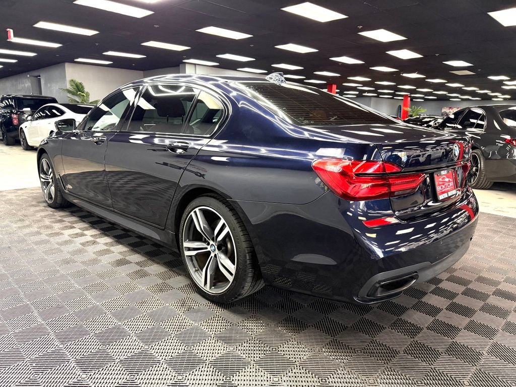 Used 2019 BMW 740i w/ M Sport Package RWD image 11