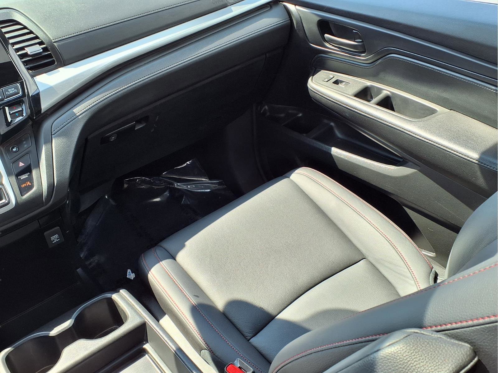 Certified 2024 Honda Odyssey Sport image 18