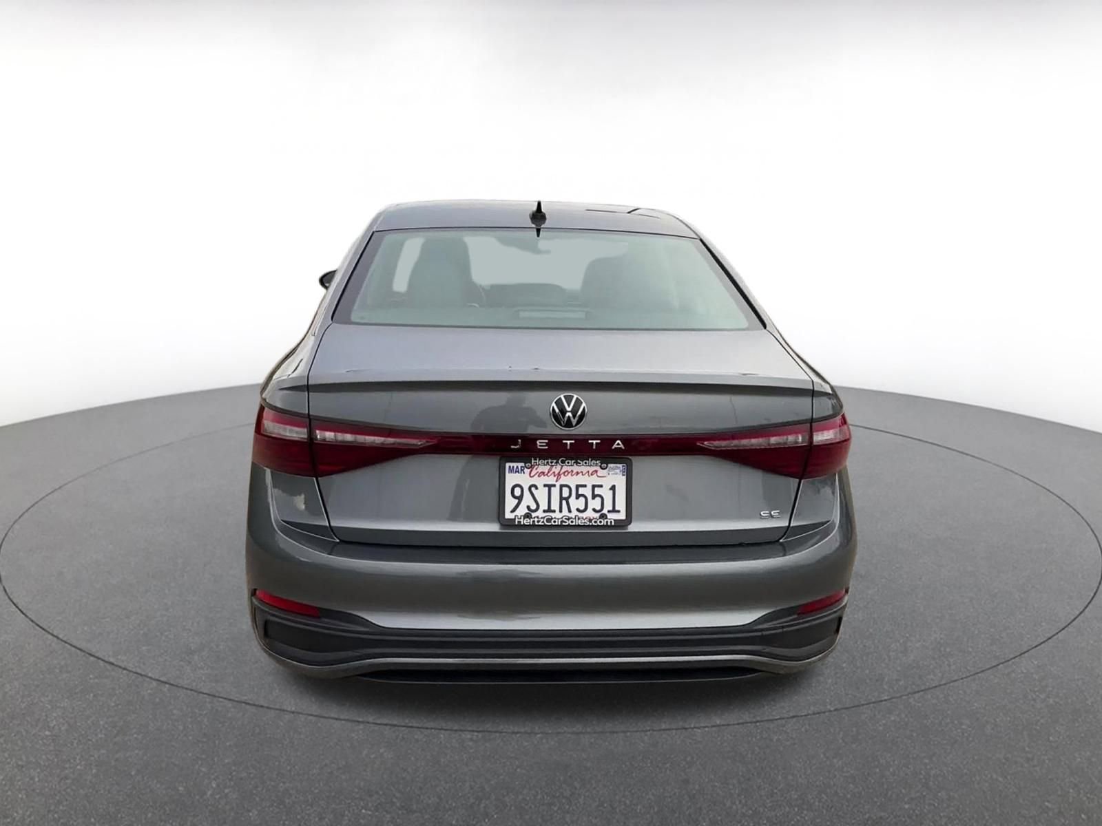 Used 2025 Volkswagen Jetta SE image 12