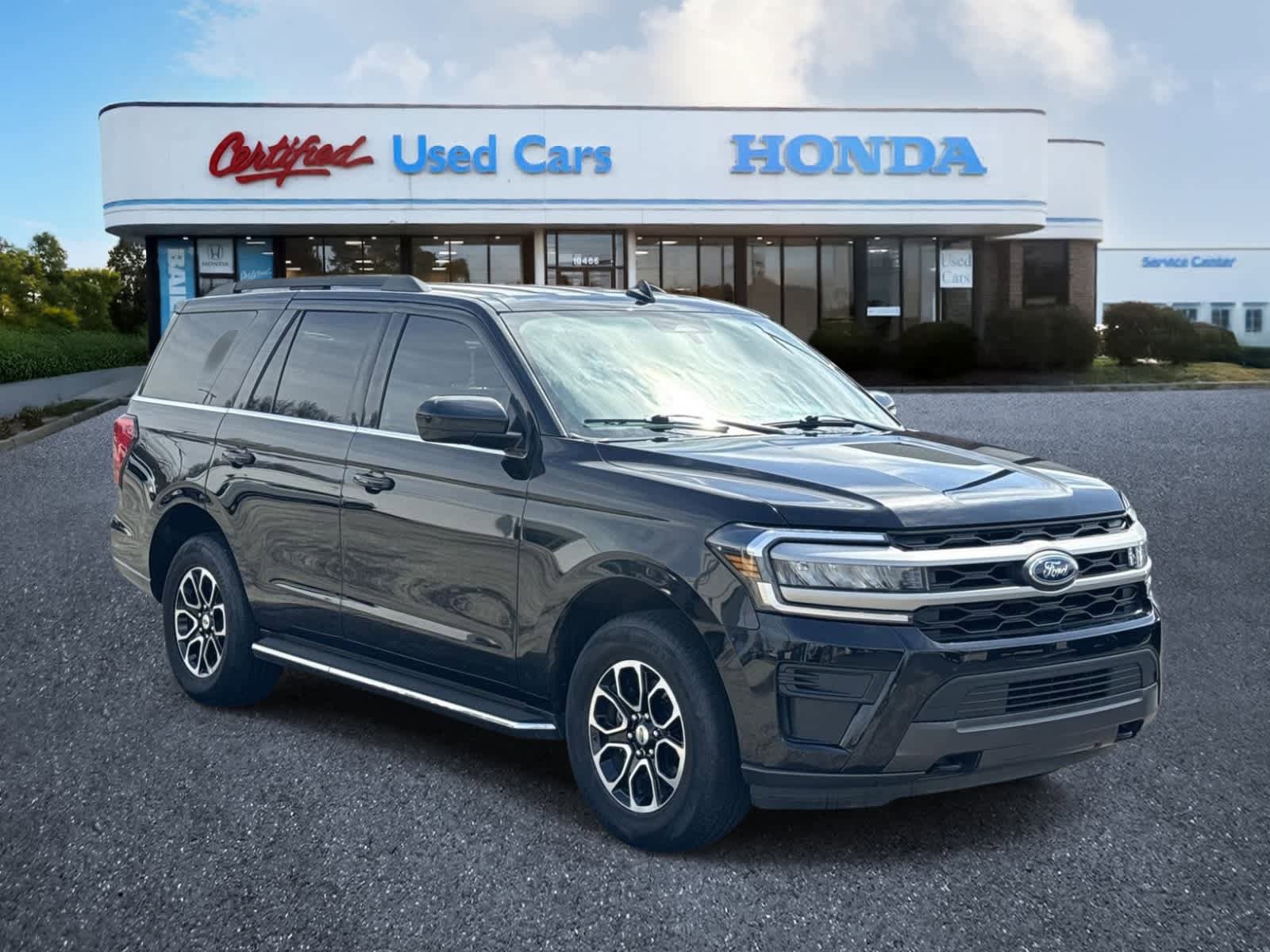 Used 2022 Ford Expedition XLT AWD/4WD image 7