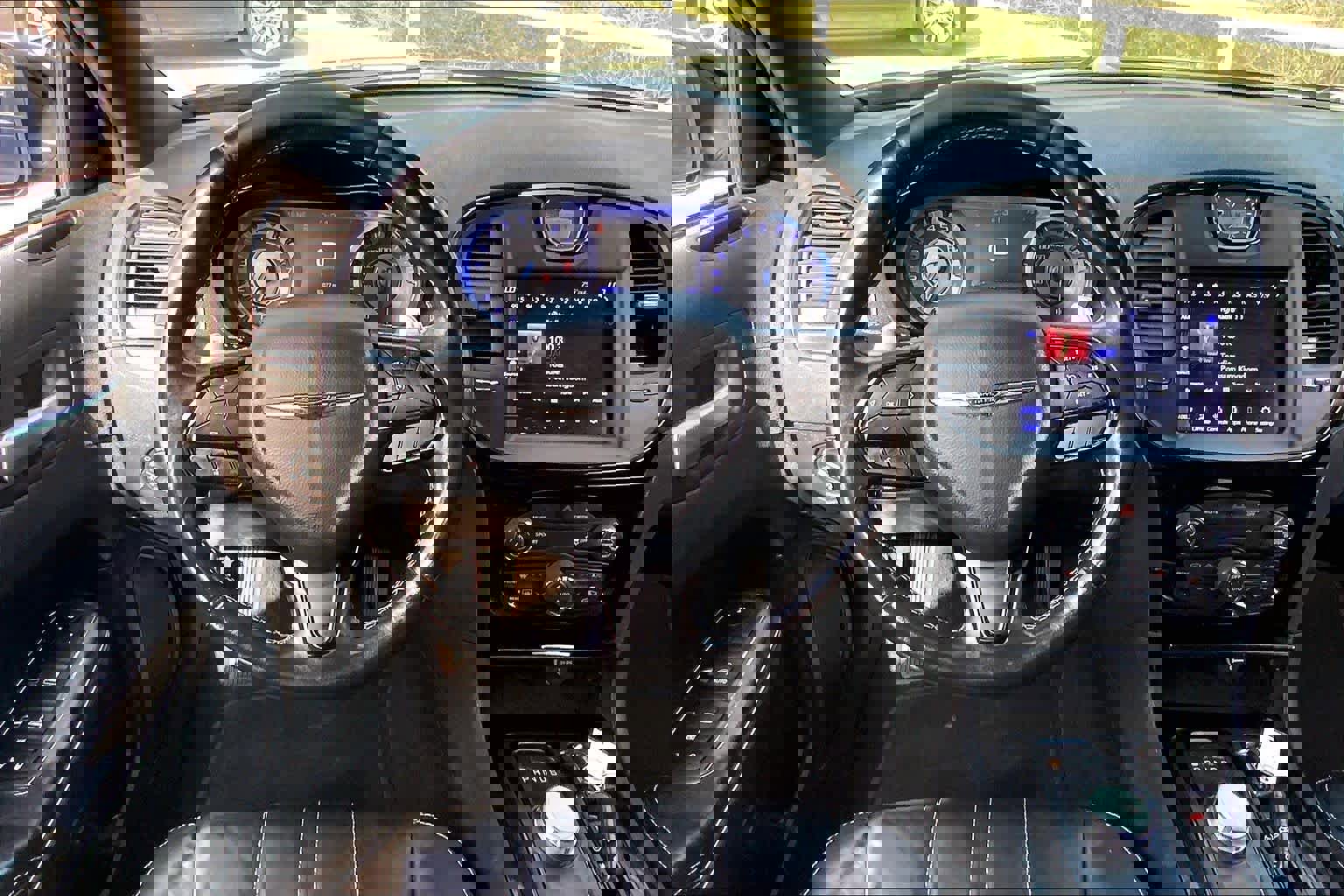 Used 2020 Chrysler 300 S image 6