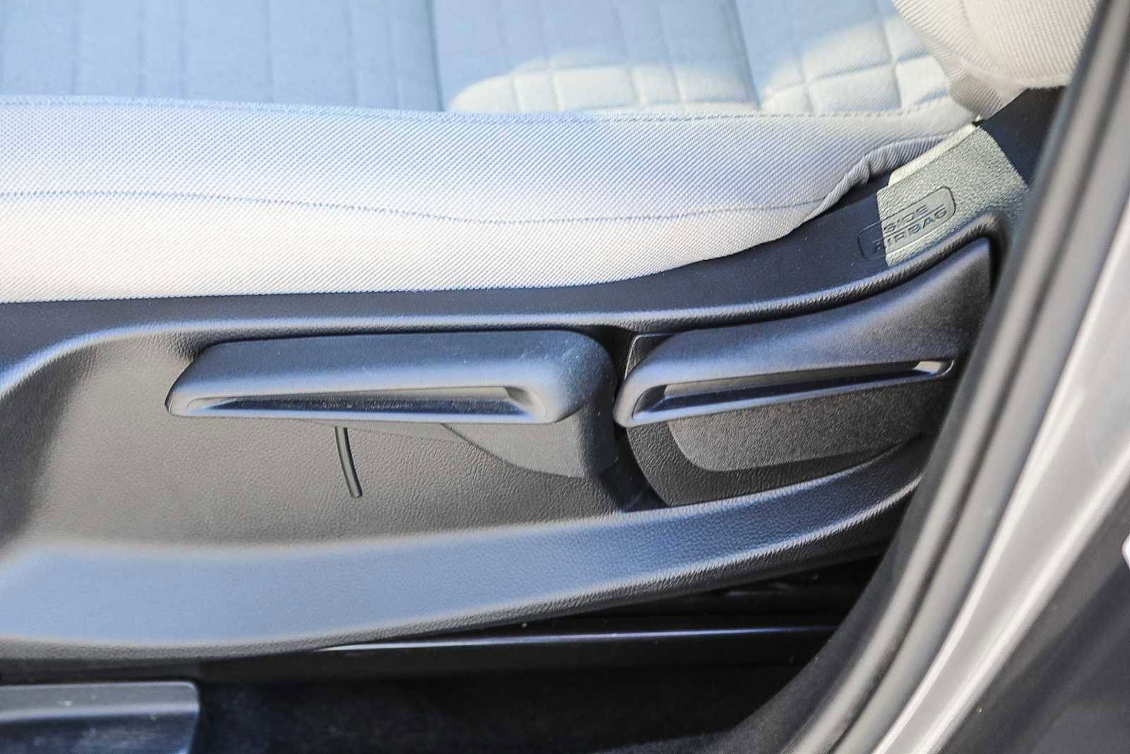 Used 2023 Honda HR-V LX image 18