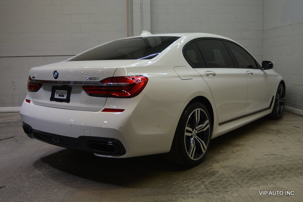 Used 2017 BMW 750i xDrive AWD/4WD image 4