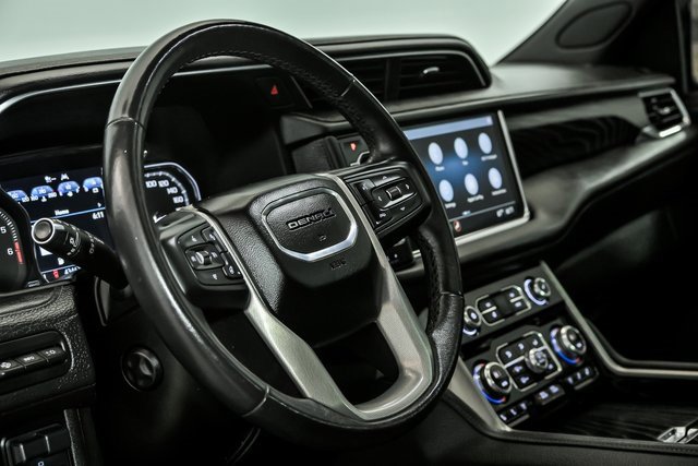 Used 2021 GMC Yukon Denali w/ Denali Premium Package image 16