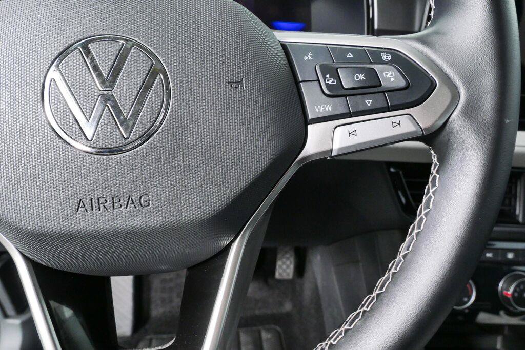 Used 2025 Volkswagen Taos S FWD image 10