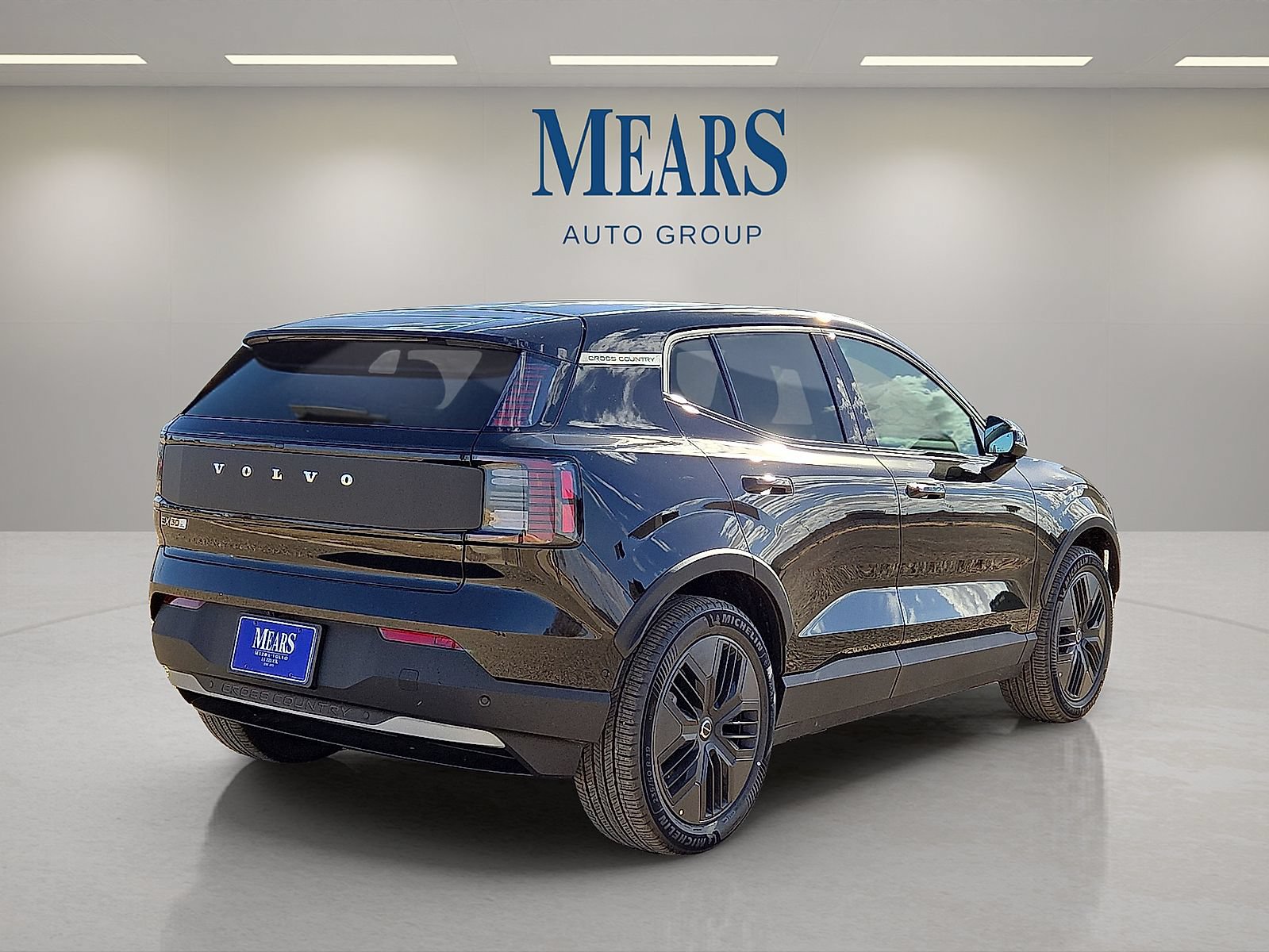 New 2026 Volvo EX30 Cross Country Ultra w/ Protection Package Premier AWD/4WD image 5