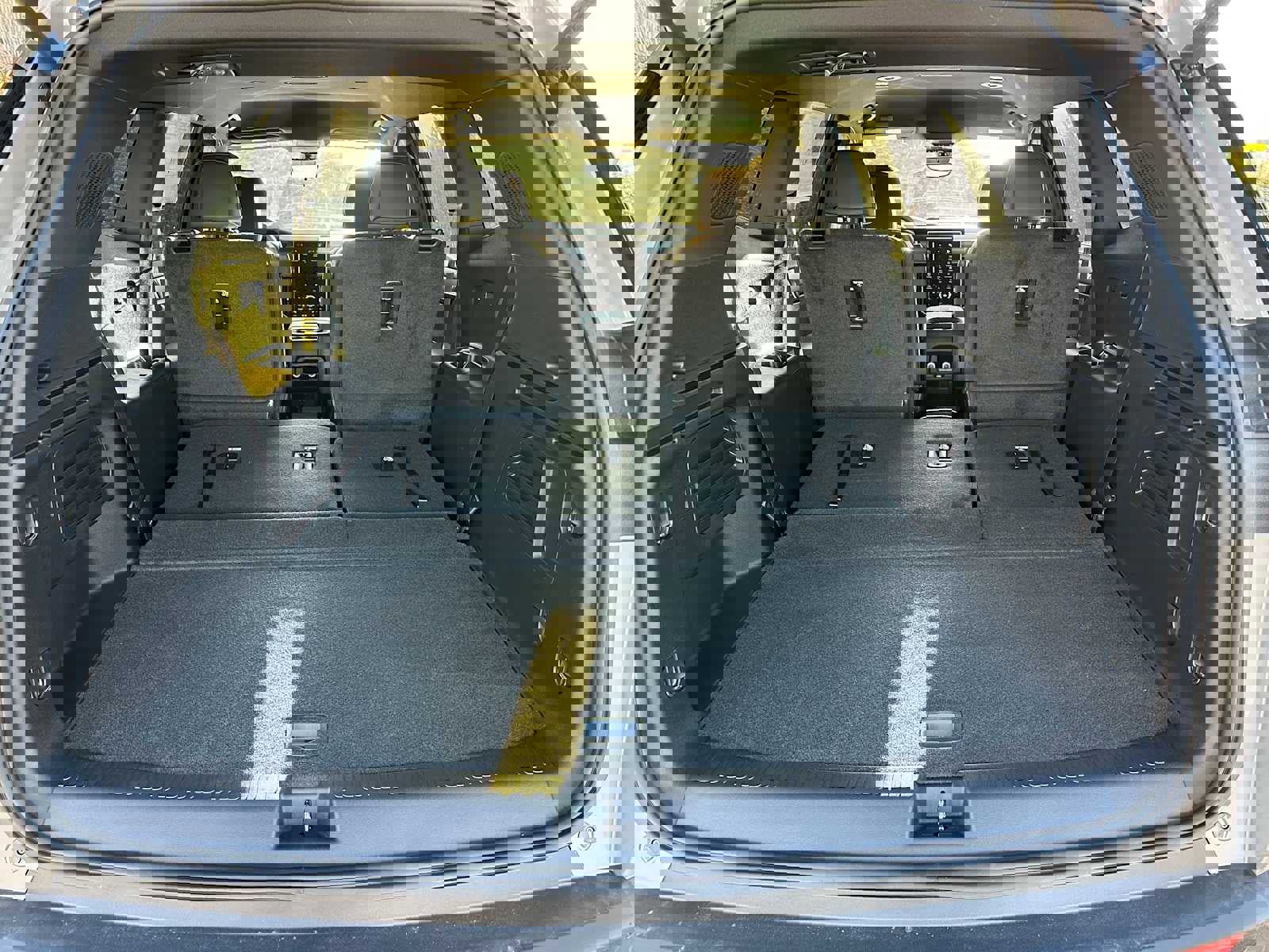 New 2026 GMC Acadia AT4 w/ LPO, Floor Liner Package image 14