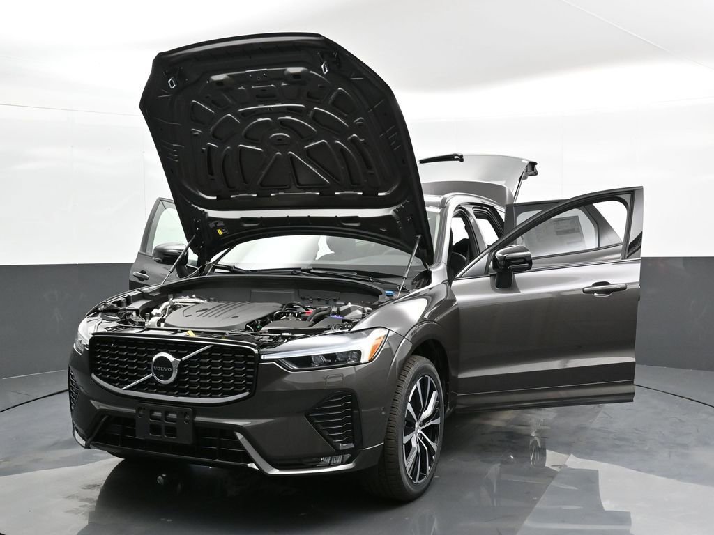 New 2025 Volvo XC60 B5 Plus w/ Protection Package Premier image 47