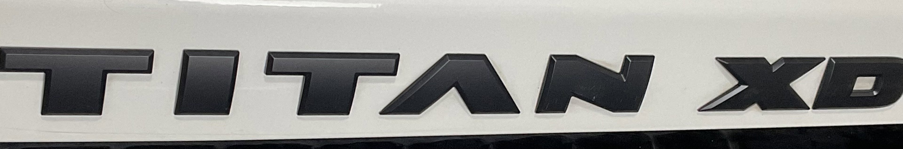 Used 2019 Nissan Titan SL w/ Midnight Edition image 7