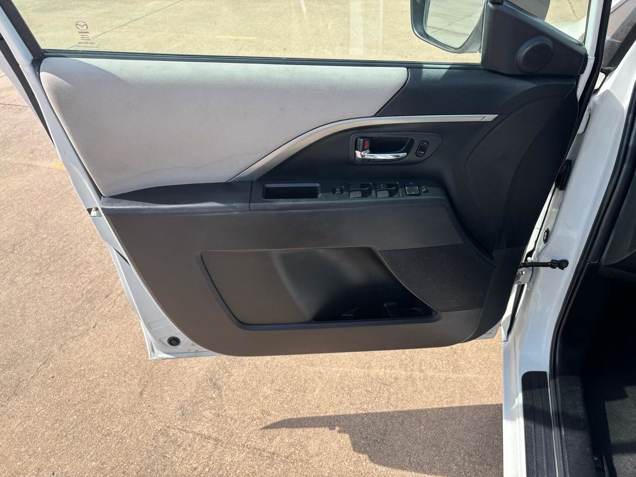 Used 2015 MAZDA MAZDA5 Sport FWD image 13