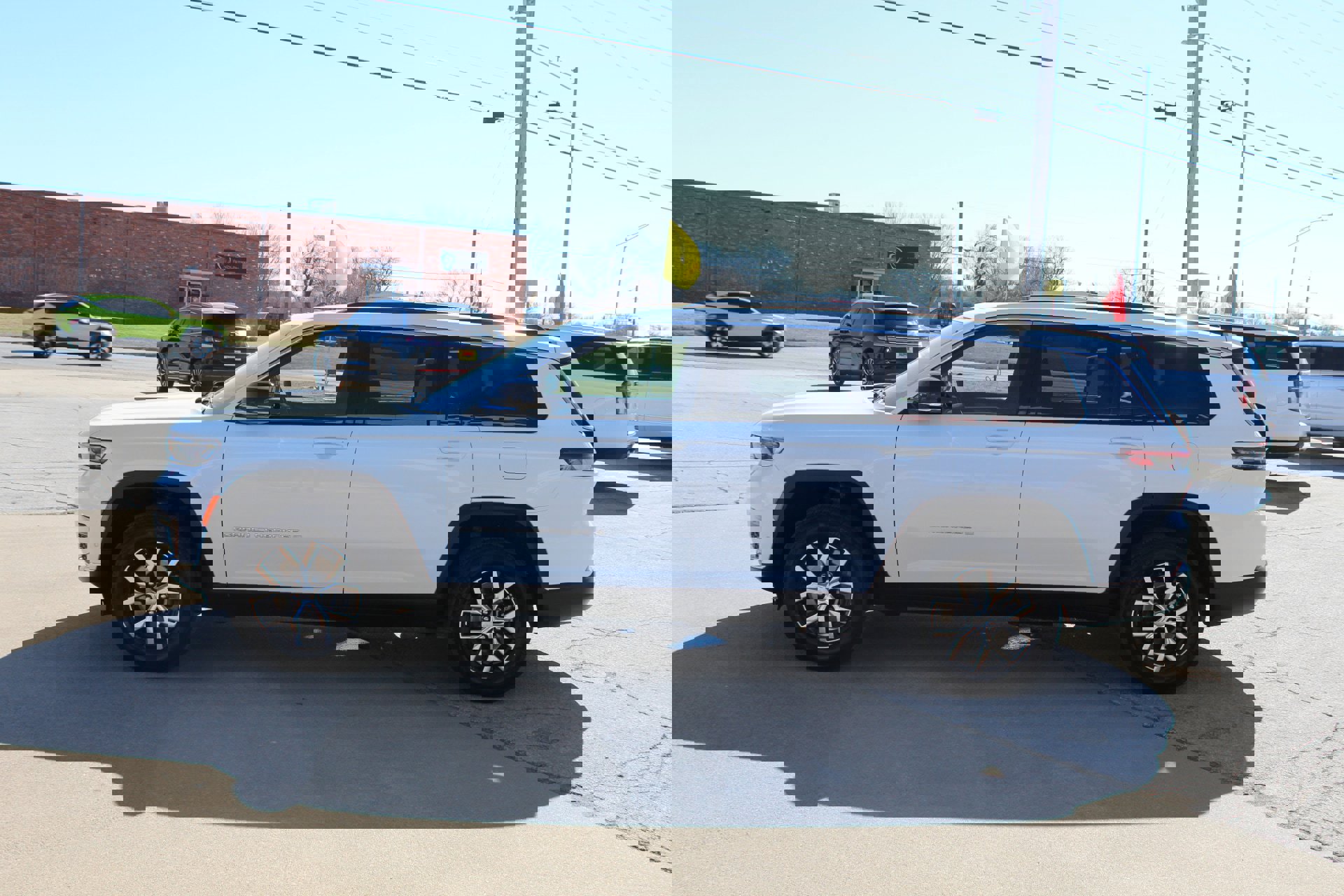 Used 2024 Jeep Grand Cherokee L Limited w/ Luxury Tech Group II image 9