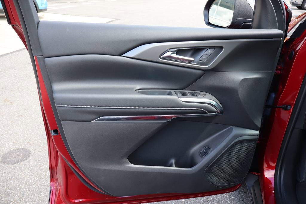 New 2025 Chevrolet Traverse LT w/ Sun and Wheel Package image 8