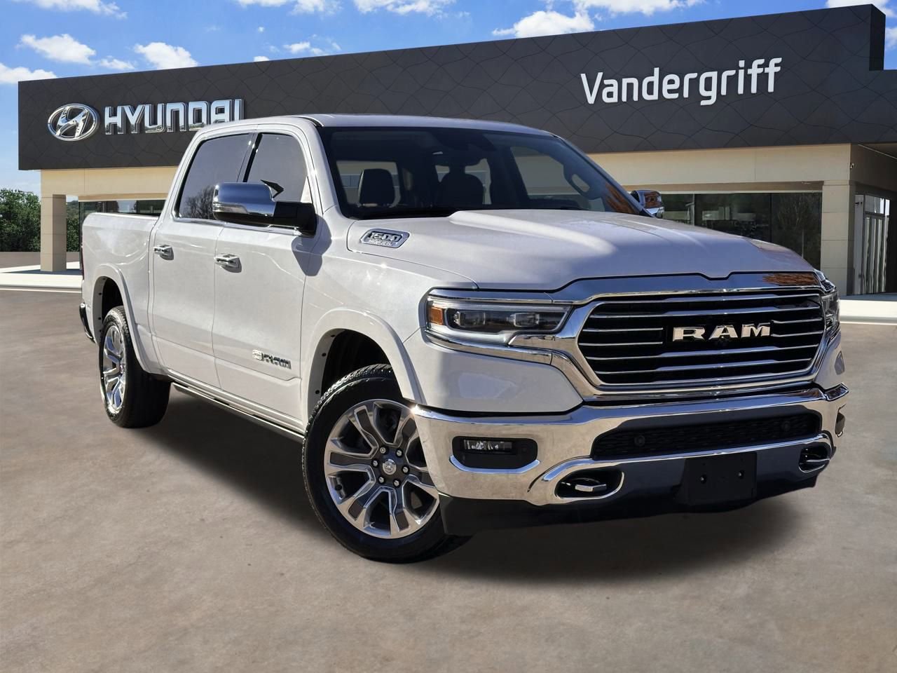Used 2019 RAM 1500 Limited image 1