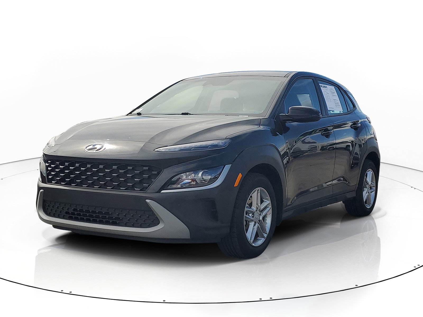 Used 2023 Hyundai Kona SE image 3