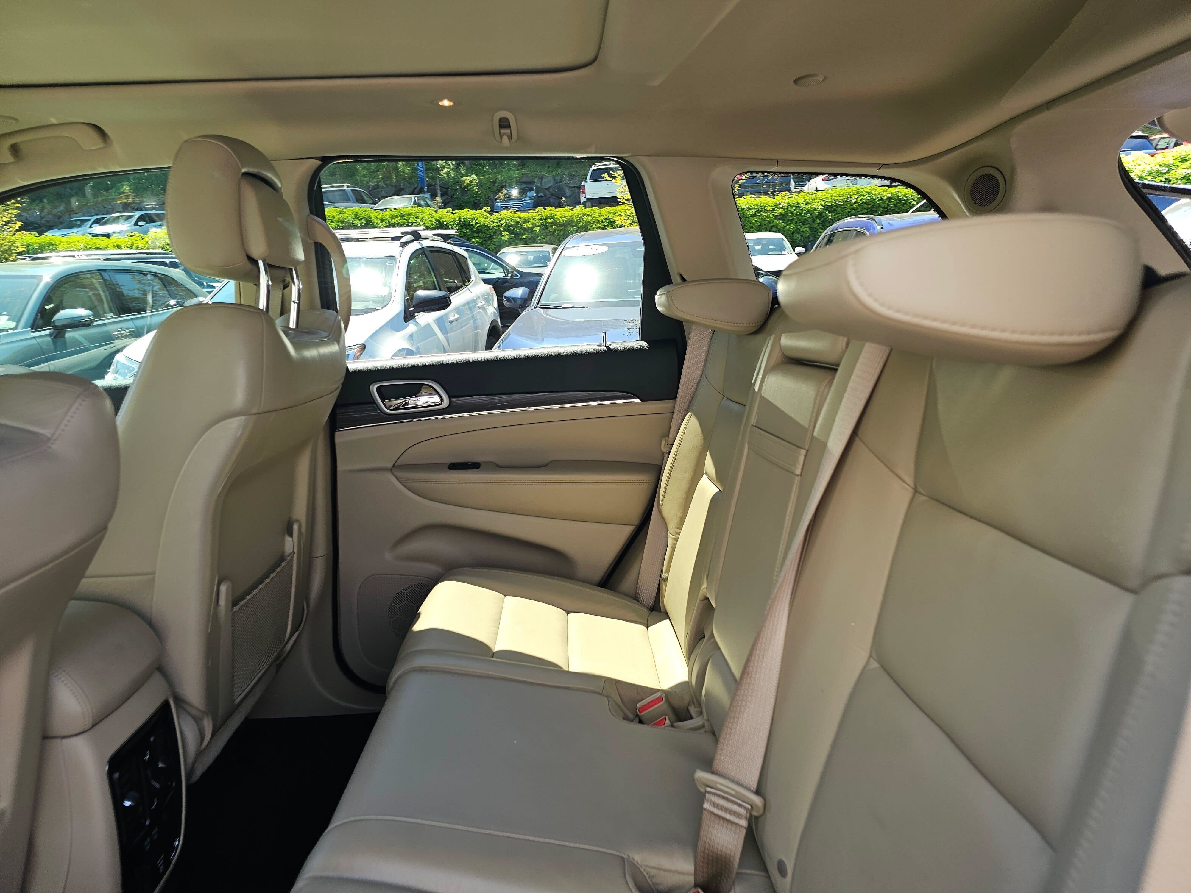Used 2021 Jeep Grand Cherokee Limited w/ Sun & Sound Group AWD/4WD image 53