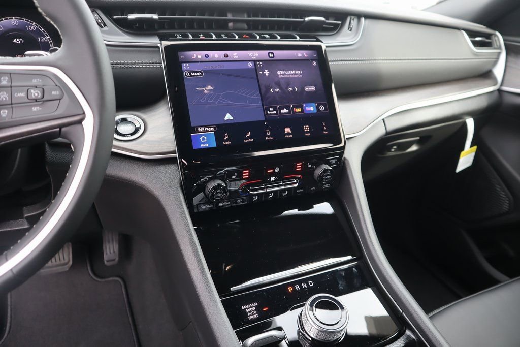 New 2025 Jeep Grand Cherokee L Limited image 5