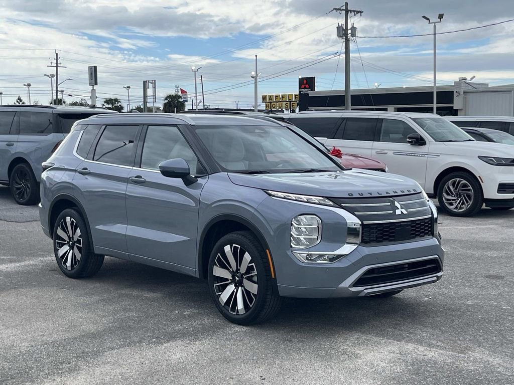 New 2026 Mitsubishi Outlander SEL image 7