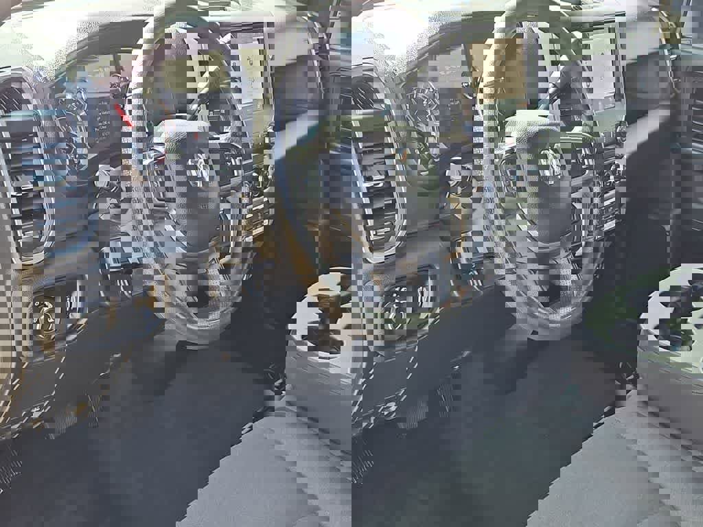 Used 2024 RAM 3500 Tradesman w/ Chrome Appearance Group image 10