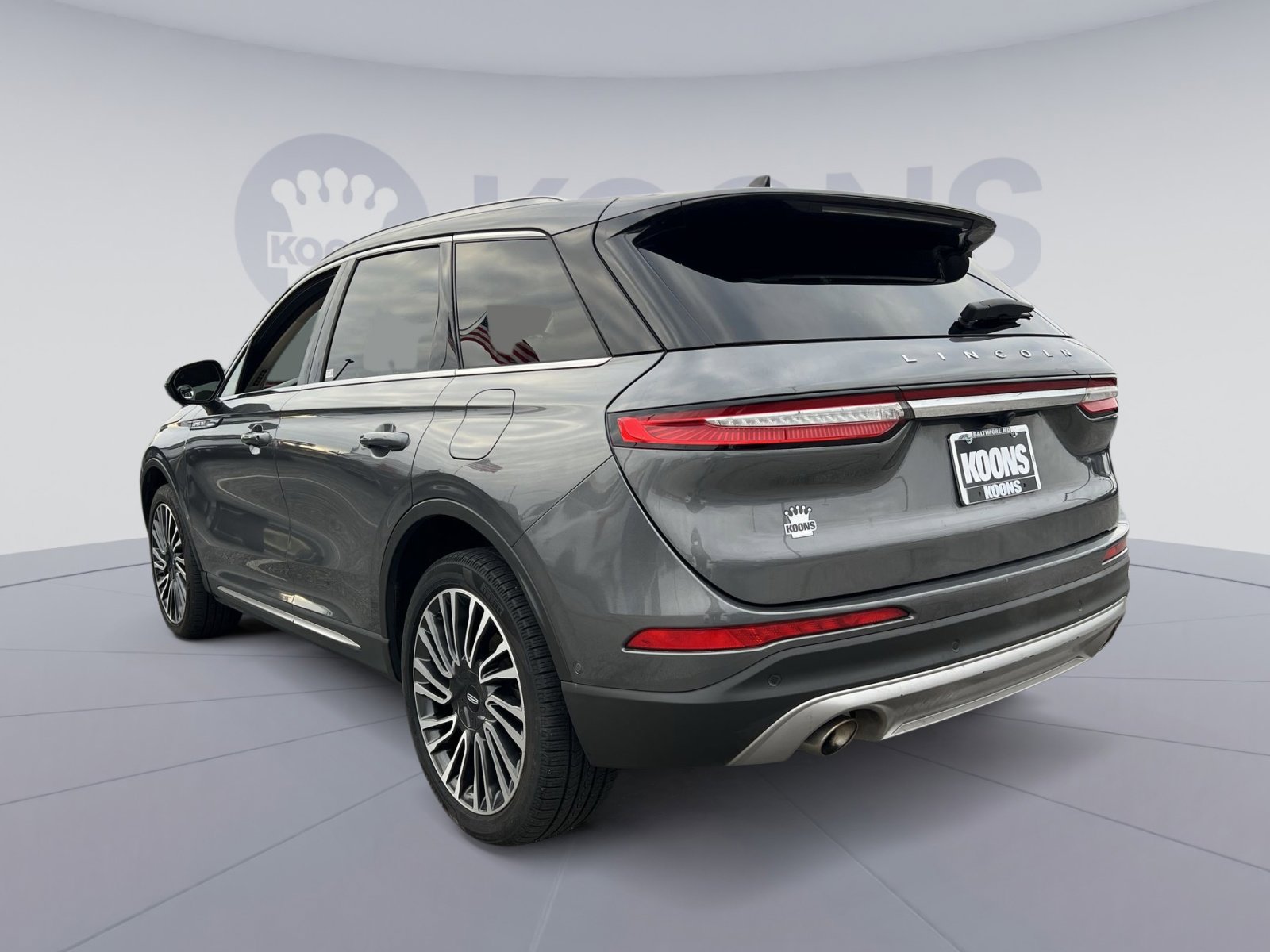 Used 2022 Lincoln Corsair Reserve w/ Equipment Group 201A image 4