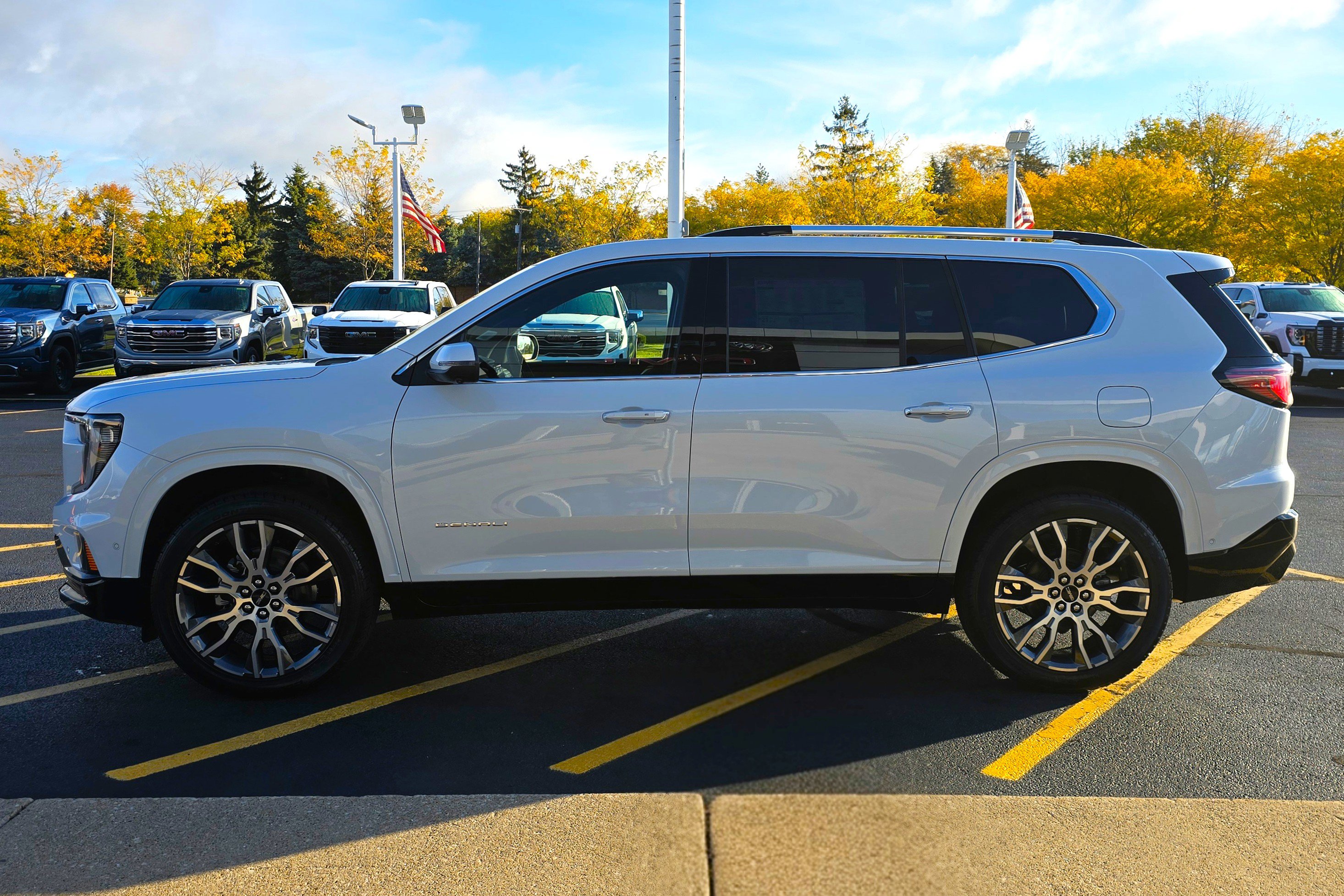 New 2026 GMC Acadia Denali Ultimate w/ LPO, Floor Liner Package image 4