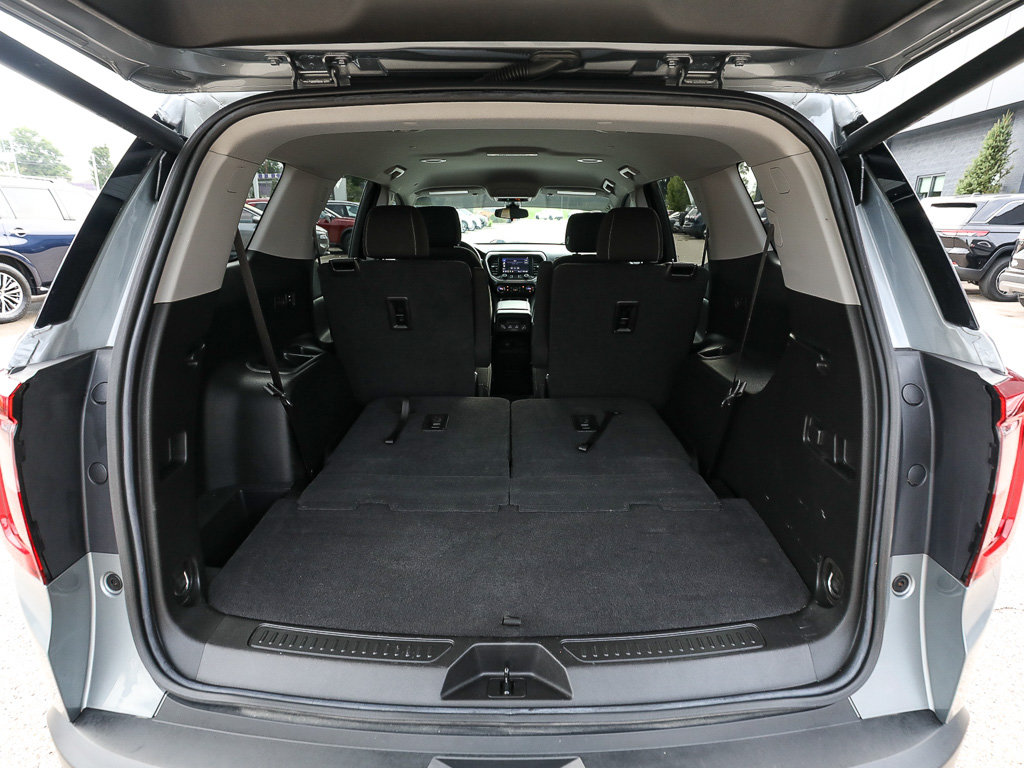 Used 2023 GMC Acadia SLE w/ Driver Convenience Package FWD image 6