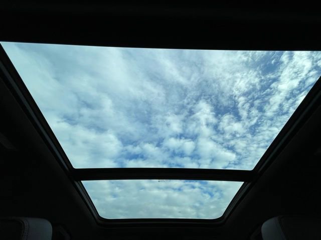 Used 2022 Chevrolet Tahoe RST w/ Luxury Package image 25