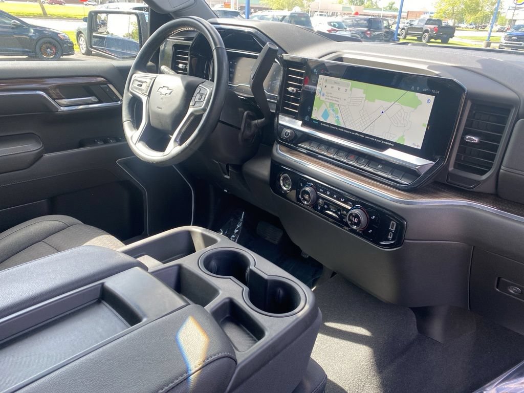 Used 2023 Chevrolet Silverado 1500 LT AWD/4WD image 39