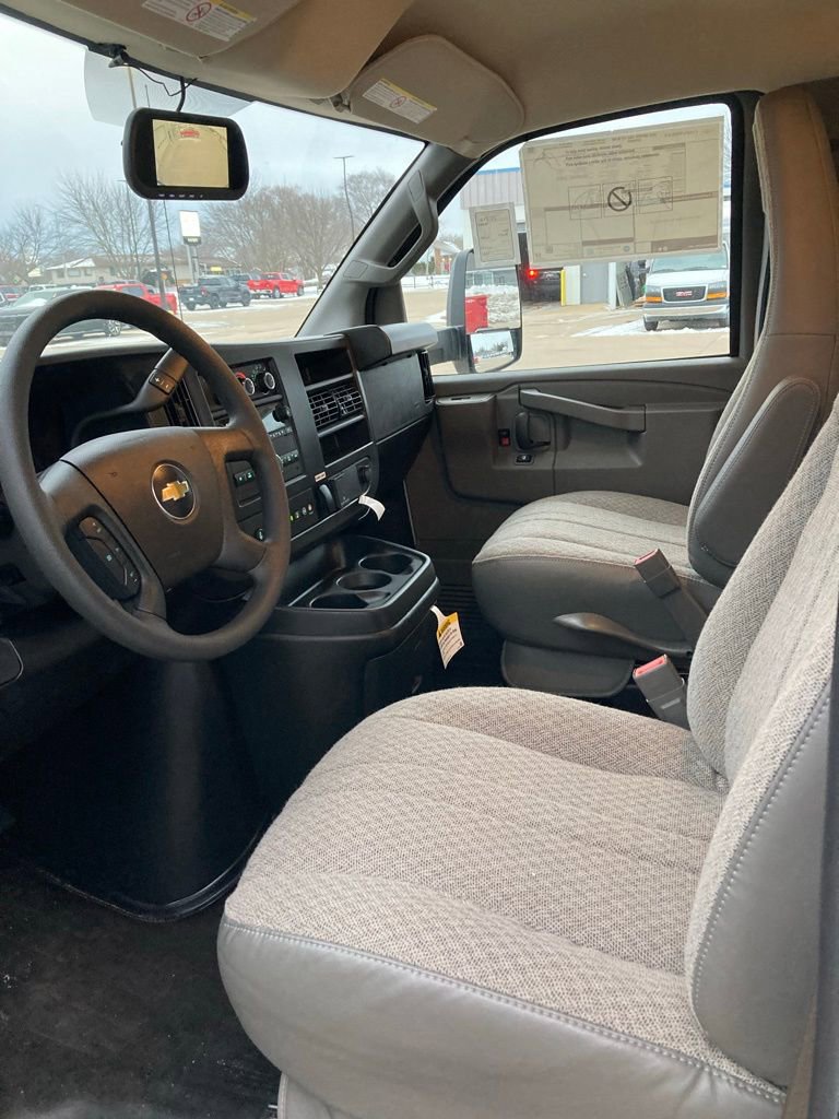 New 2025 Chevrolet Express 4500 w/ Power Convenience Package RWD image 11