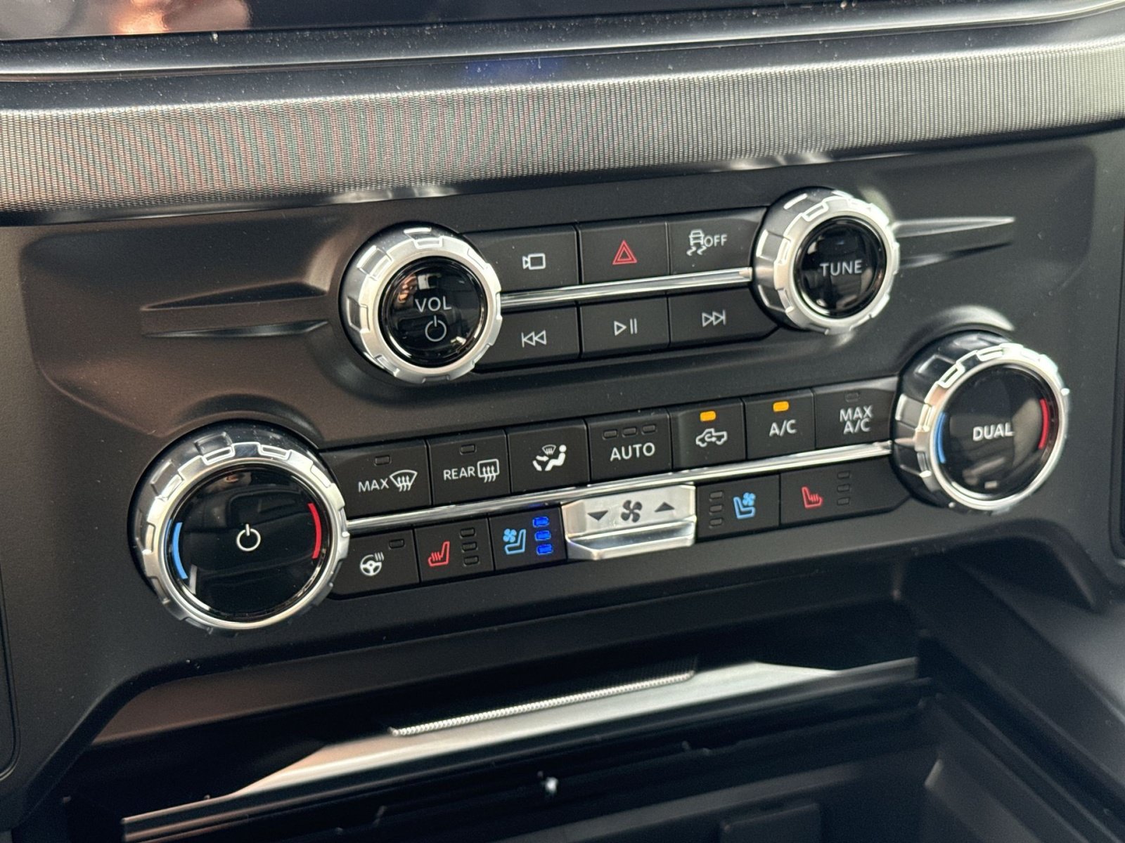 New 2026 Ford F250 Platinum AWD/4WD image 25