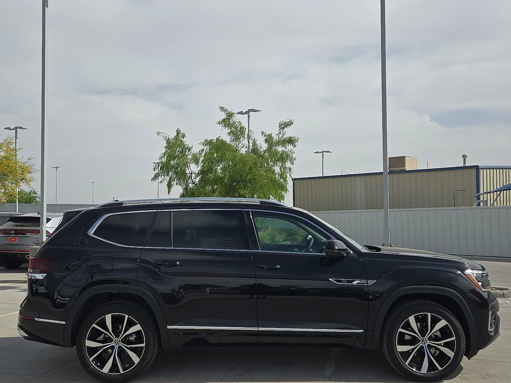 Used 2025 Volkswagen Atlas SEL Premium R-Line image 12