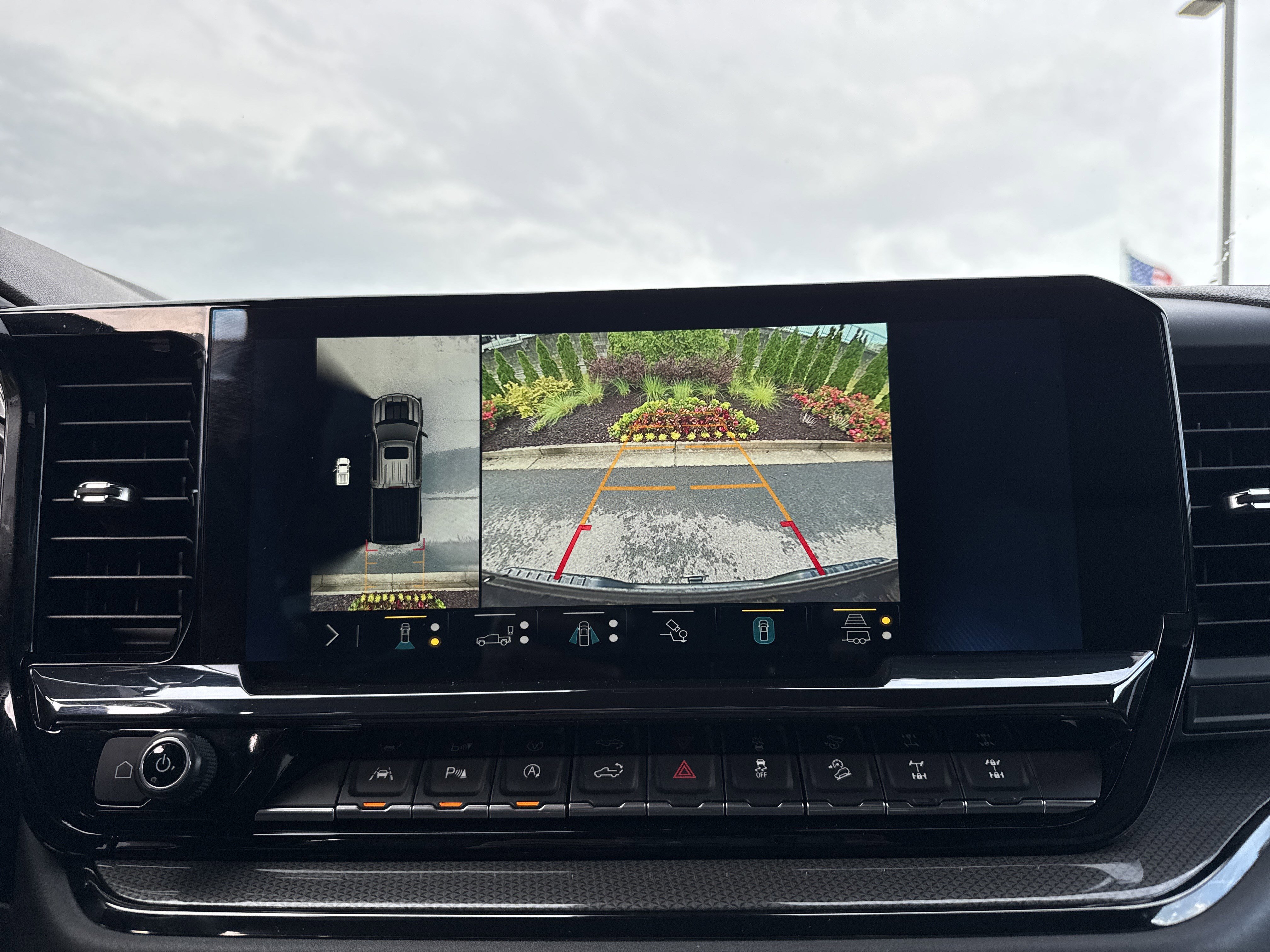 Used 2023 Chevrolet Silverado 1500 ZR2 w/ Technology Package AWD/4WD image 27