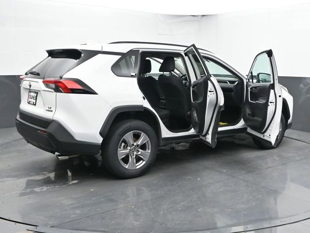 Used 2024 Toyota RAV4 LE AWD/4WD image 54