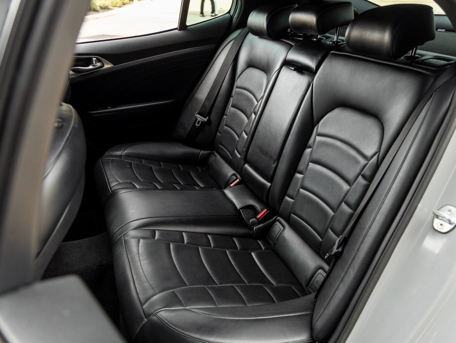 Used 2022 Kia Stinger GT2 image 36